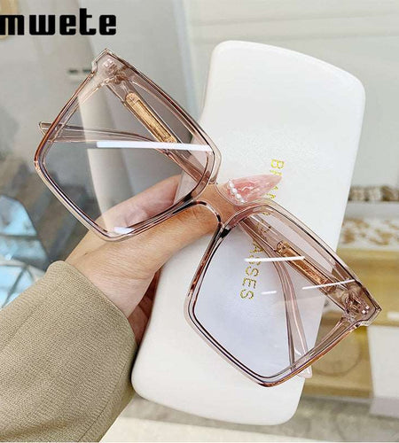 Designer Square SunglassesDesigner Square Sunglasses
Introducing our new Designer Square Sunglasses! These sunglasses are perfect for both men and women, and feature a stylish oversized squarSunglassesHi Tech Glam LtdDesigner Square Sunglasses