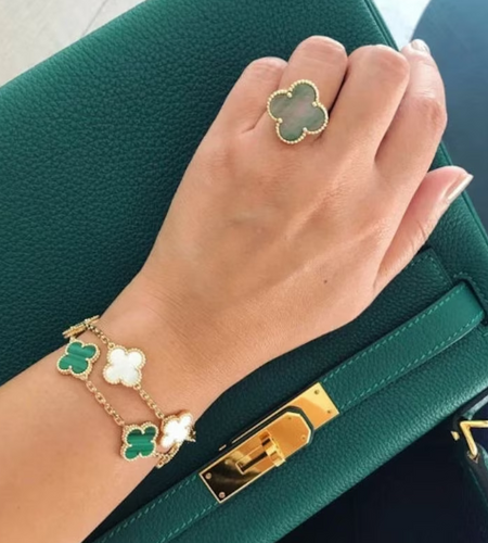 New Luxury Clover BraceletsNew Luxury Clover Bracelets
If you're seeking to elevate your style and infuse a touch of sophistication into your attire, our New Luxury Clover Bracelets are the pejewelryHi Tech Glam LtdLuxury Clover Bracelets